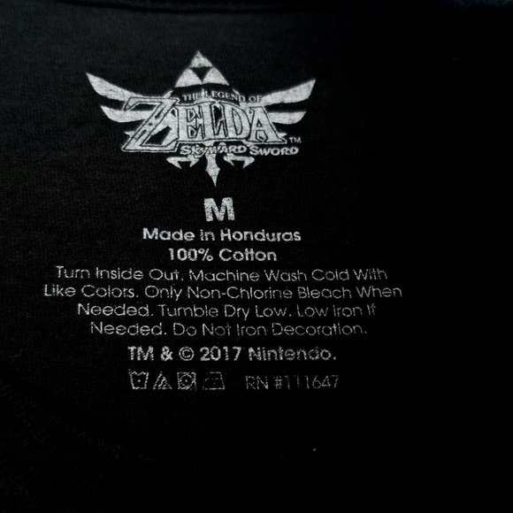 Legend of Zelda Skyward Sword TShirt Triforce 2017 - Picture 4 of 5